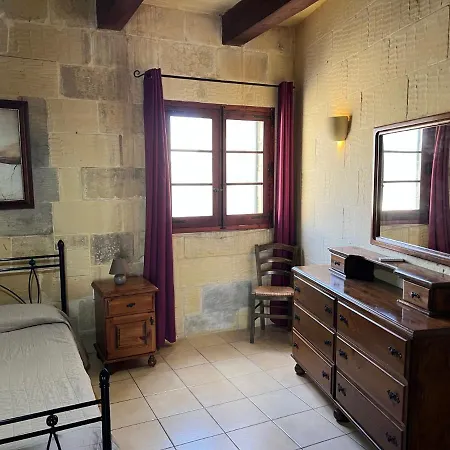 Ta' Ganna Newly Converted Farmhouse With Private Pool *