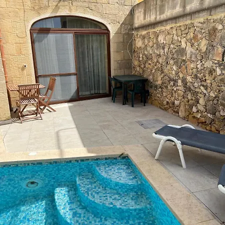 Ta' Ganna Newly Converted Farmhouse With Private Pool *